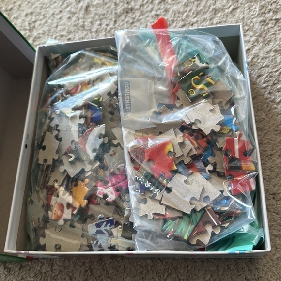 CHRISTMAS 550 piece puzzle - Picture 4 of 4